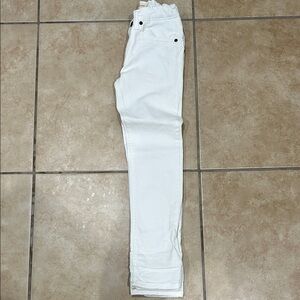 Boys Levi’s white jeans